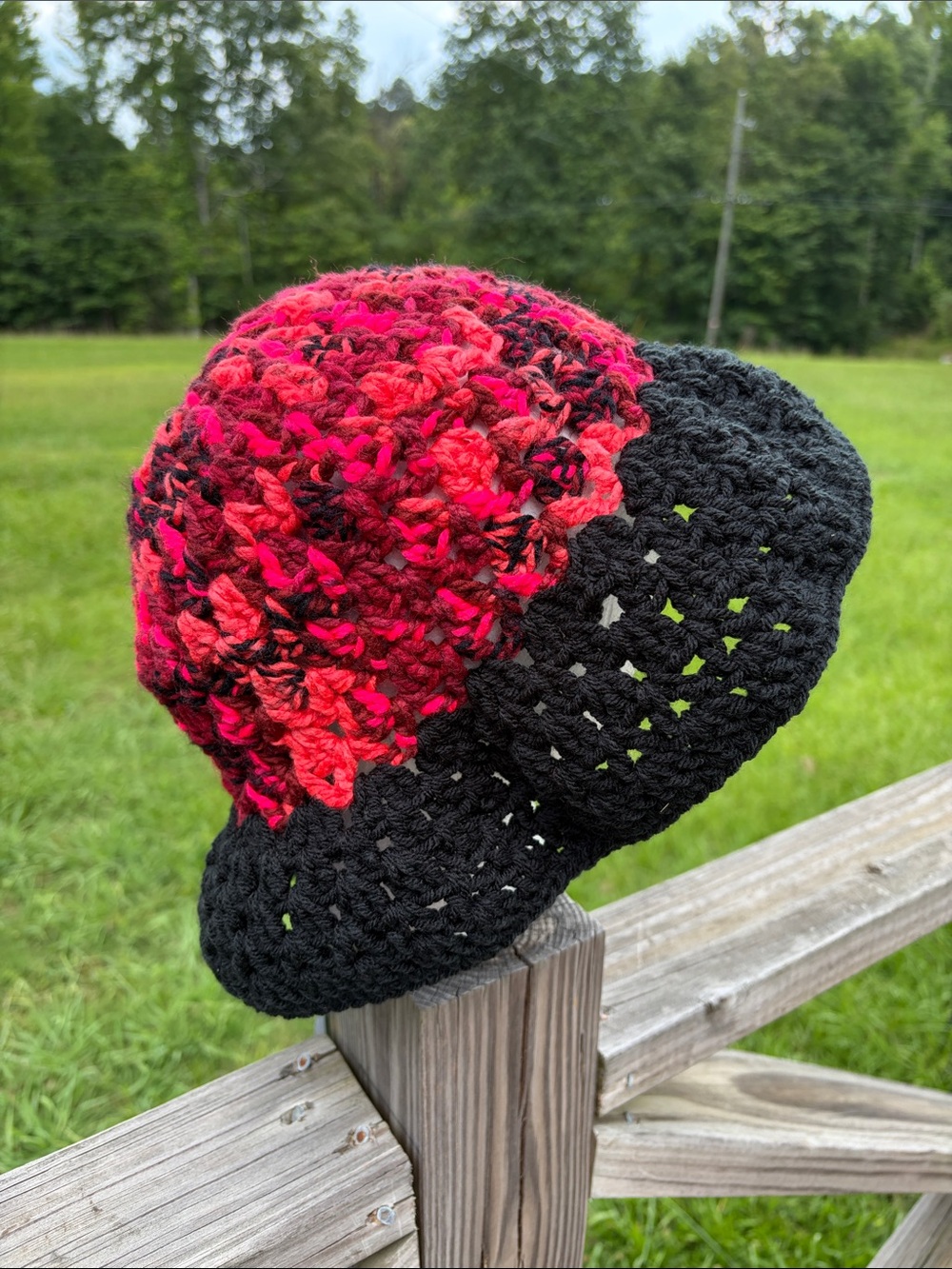 Handmade Crochet Acrylic Bucket Hat | Black & Pink | One Size - Picture 4 of 6